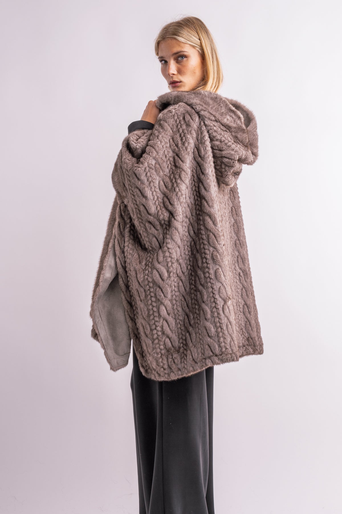 PERDITA 25 Poncho