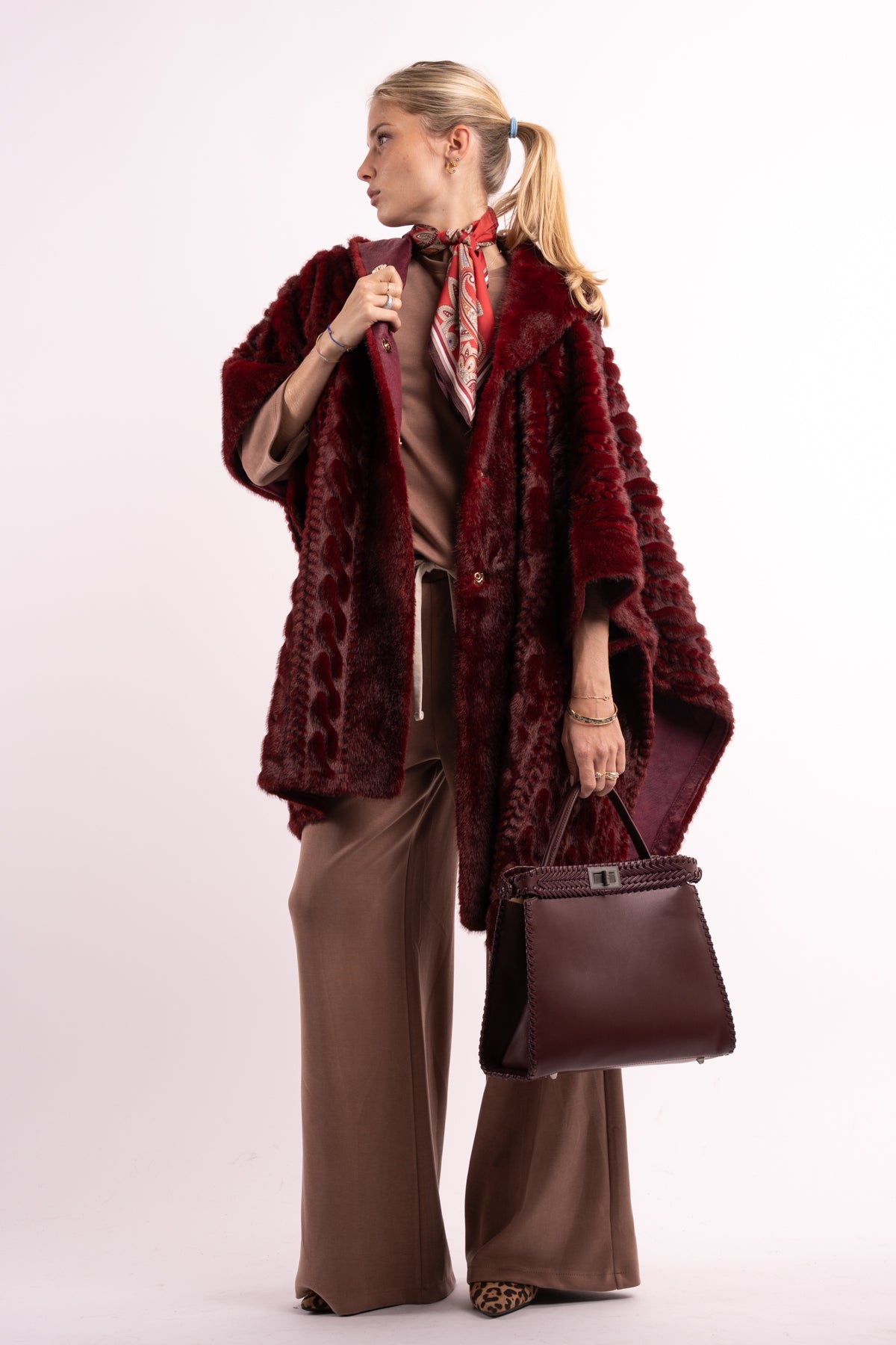 PERDITA 25 Poncho